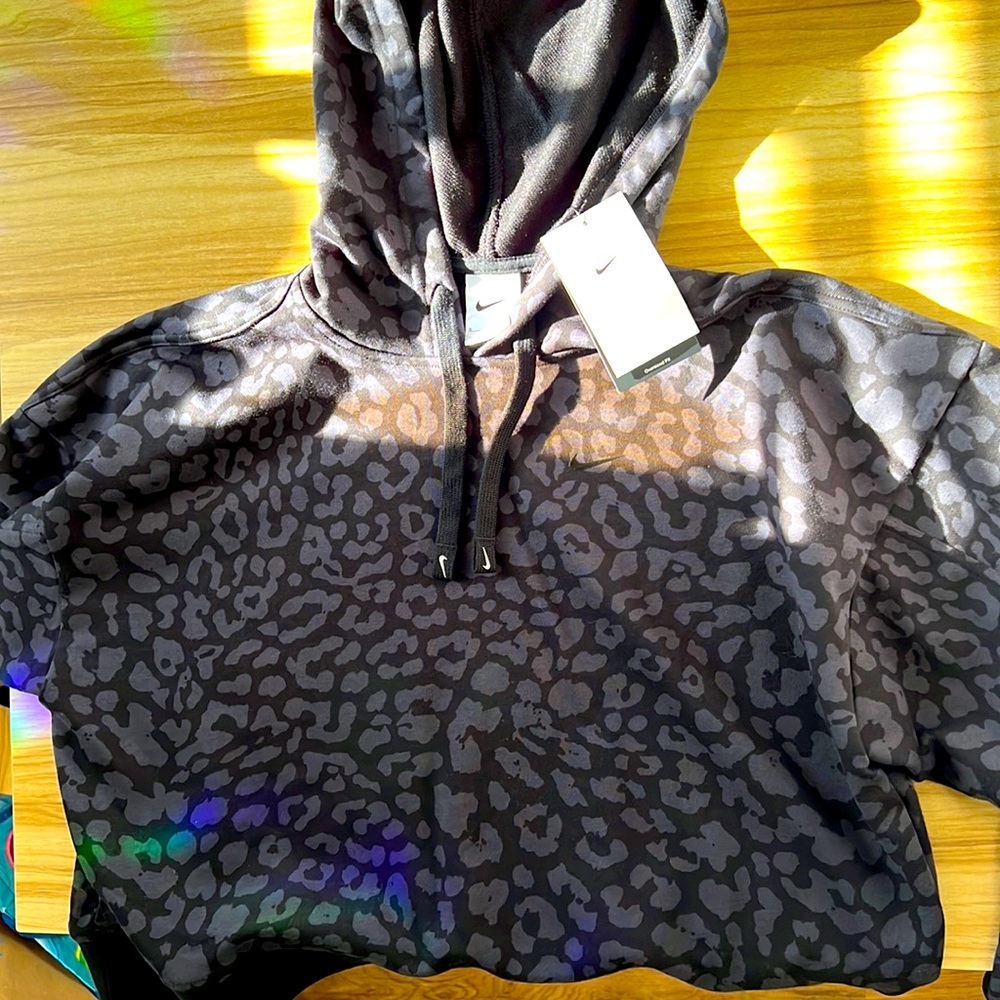 NWT Nike crop hoodie